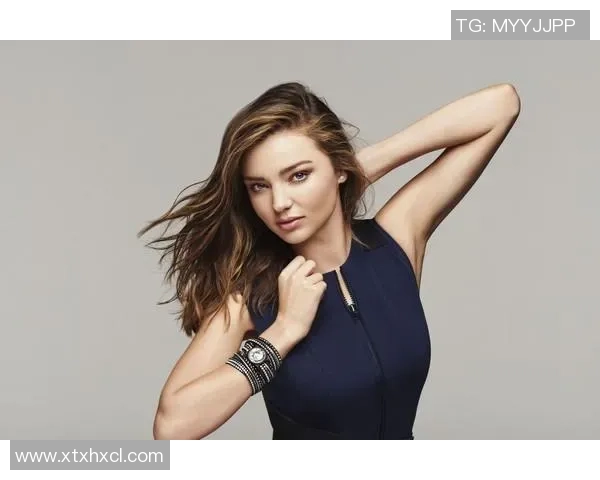 足球明星与模特的魅力碰撞帅照展现运动与时尚的完美结合